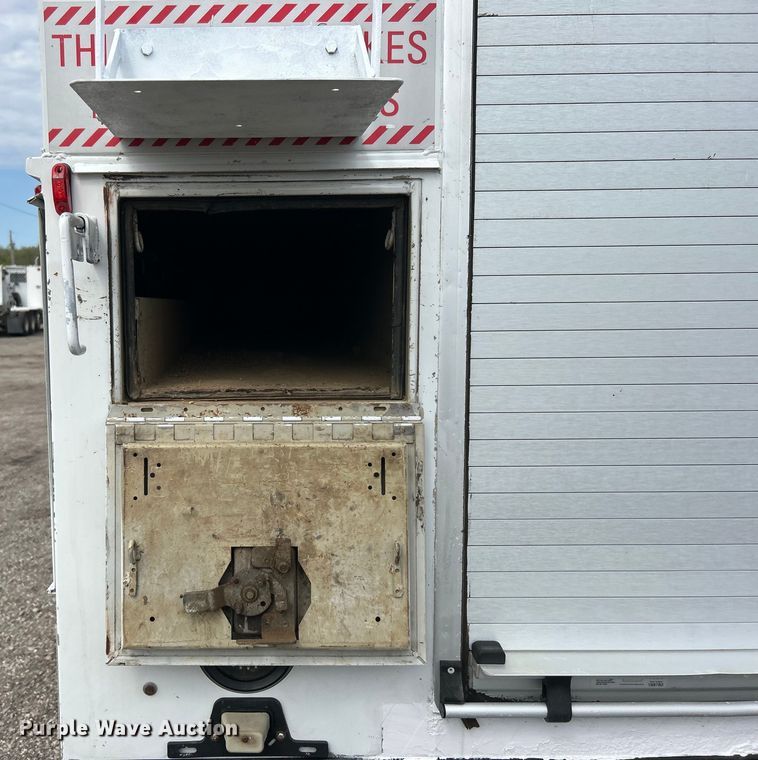 image for item EG1446 2013 Ford F650 Super Duty utility / service truck