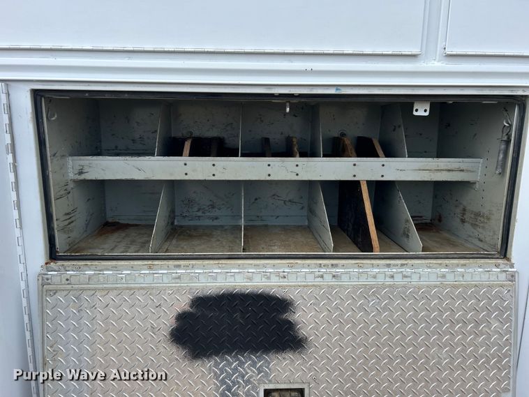 image for item EG1446 2013 Ford F650 Super Duty utility / service truck