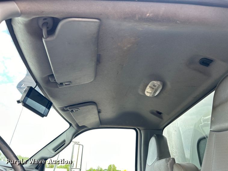 image for item EG1446 2013 Ford F650 Super Duty utility / service truck