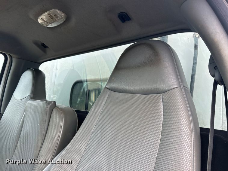 image for item EG1446 2013 Ford F650 Super Duty utility / service truck