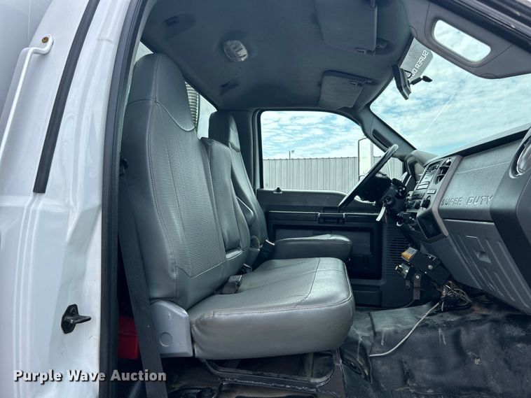 image for item EG1446 2013 Ford F650 Super Duty utility / service truck