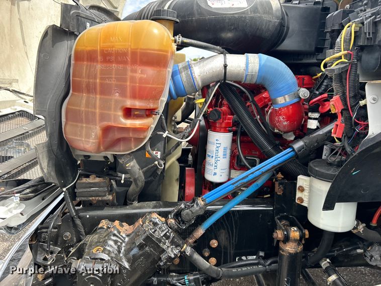 image for item EG1446 2013 Ford F650 Super Duty utility / service truck