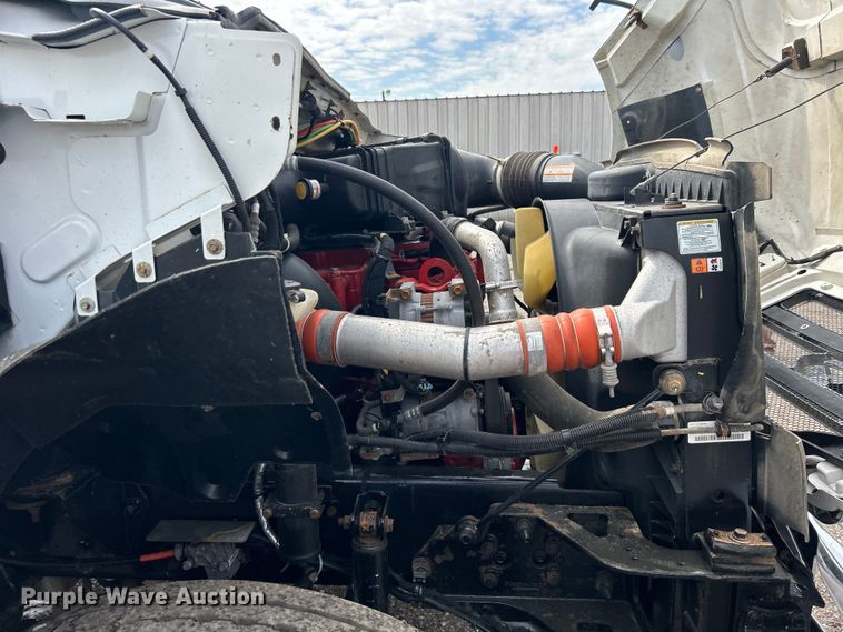 image for item EG1446 2013 Ford F650 Super Duty utility / service truck