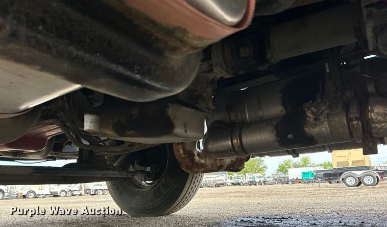 image for item EG1446 2013 Ford F650 Super Duty utility / service truck