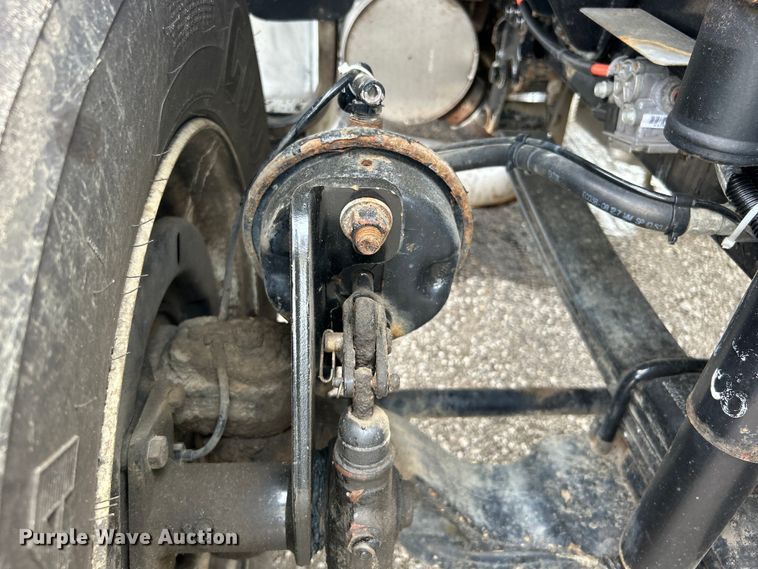 image for item EG1446 2013 Ford F650 Super Duty utility / service truck