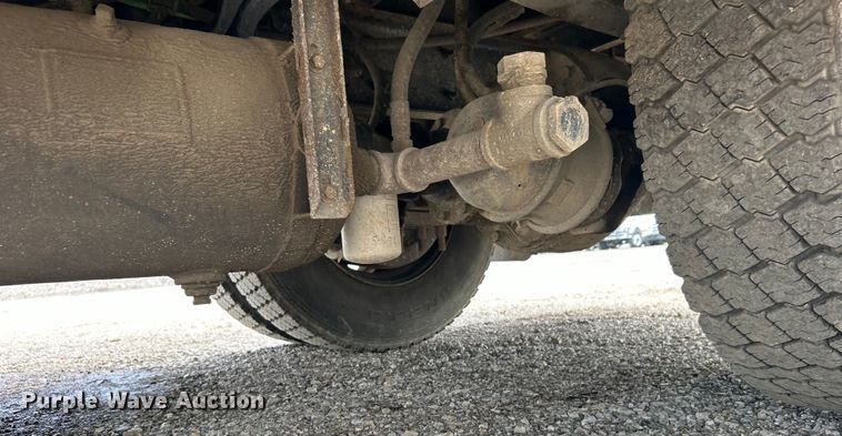 image for item EG1446 2013 Ford F650 Super Duty utility / service truck