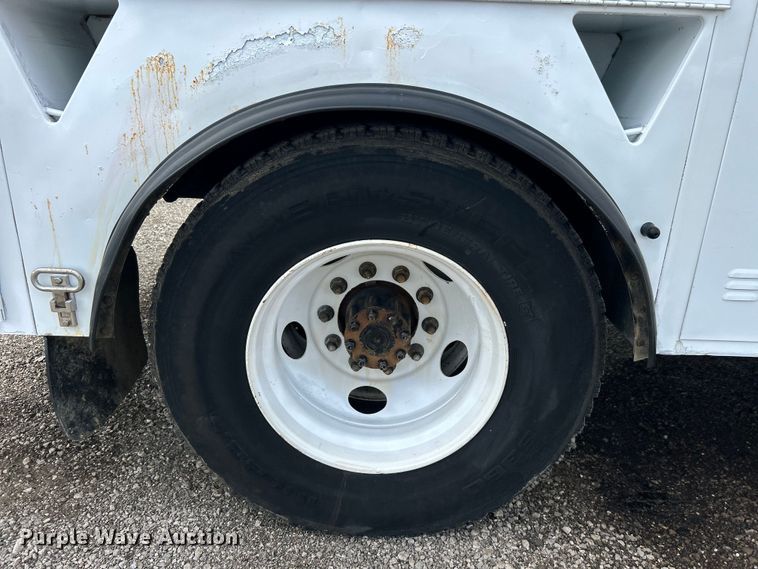 image for item EG1446 2013 Ford F650 Super Duty utility / service truck