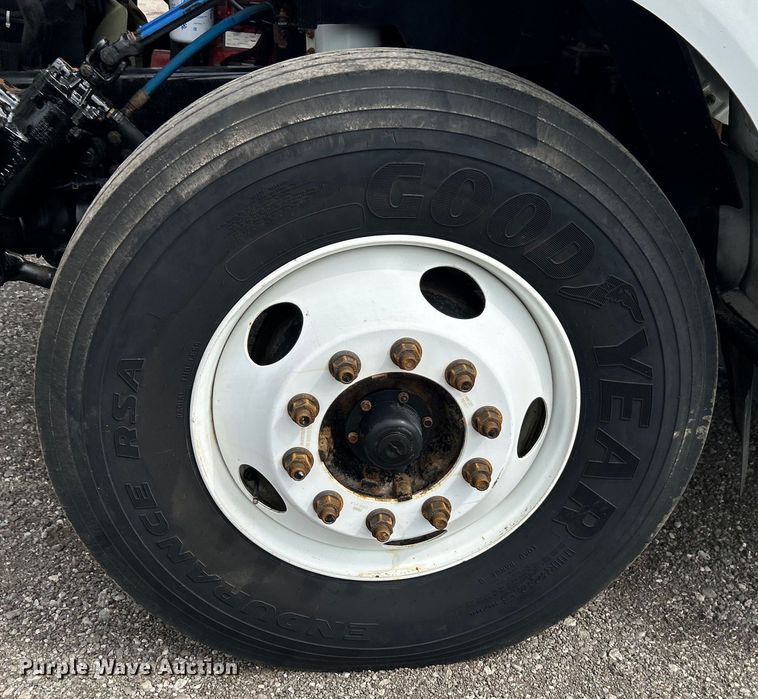 image for item EG1446 2013 Ford F650 Super Duty utility / service truck