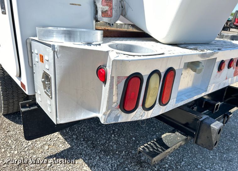 image for item EG1454 2006 Chevrolet  C4500 bucket truck