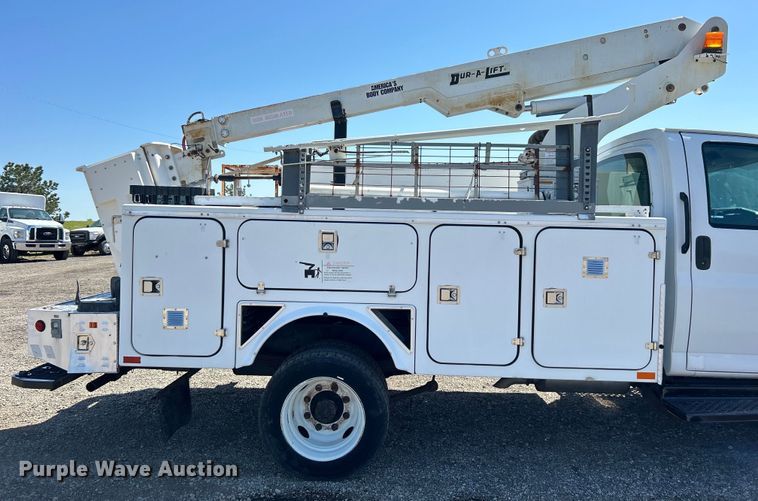 image for item EG1454 2006 Chevrolet  C4500 bucket truck