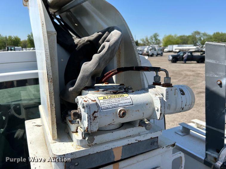 image for item EG1454 2006 Chevrolet  C4500 bucket truck