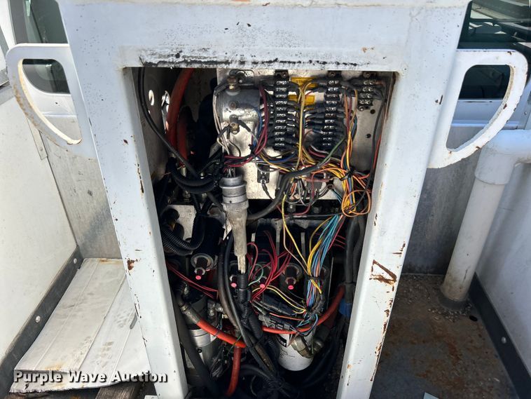 image for item EG1454 2006 Chevrolet  C4500 bucket truck