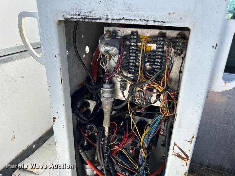 image for item EG1454 2006 Chevrolet  C4500 bucket truck