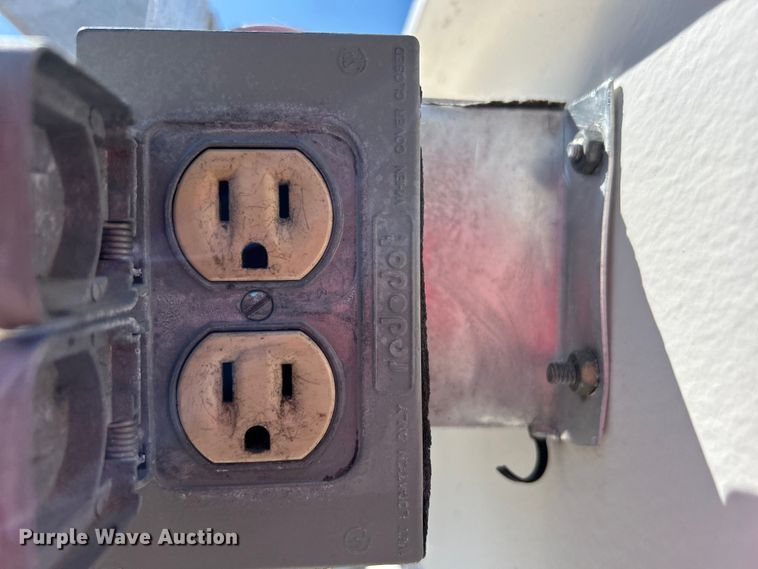 image for item EG1454 2006 Chevrolet  C4500 bucket truck