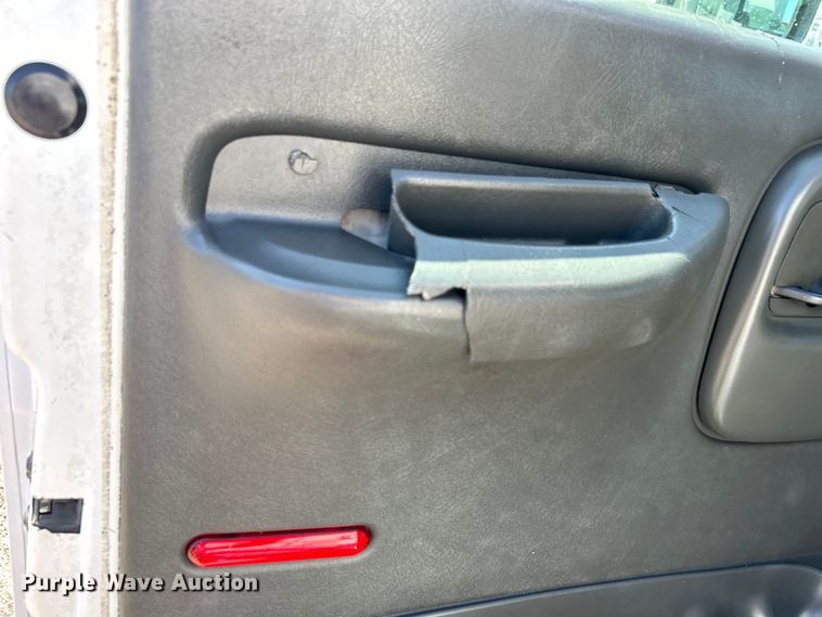 image for item EG1454 2006 Chevrolet  C4500 bucket truck