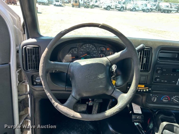 image for item EG1454 2006 Chevrolet  C4500 bucket truck