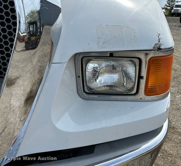 image for item EG1467 2008 Ford F750 Super Duty vacuum truck