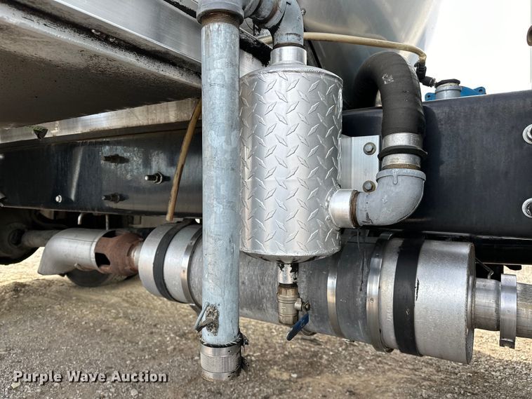 image for item EG1467 2008 Ford F750 Super Duty vacuum truck