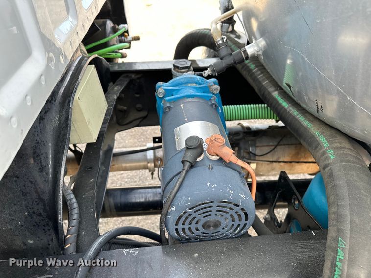 image for item EG1467 2008 Ford F750 Super Duty vacuum truck