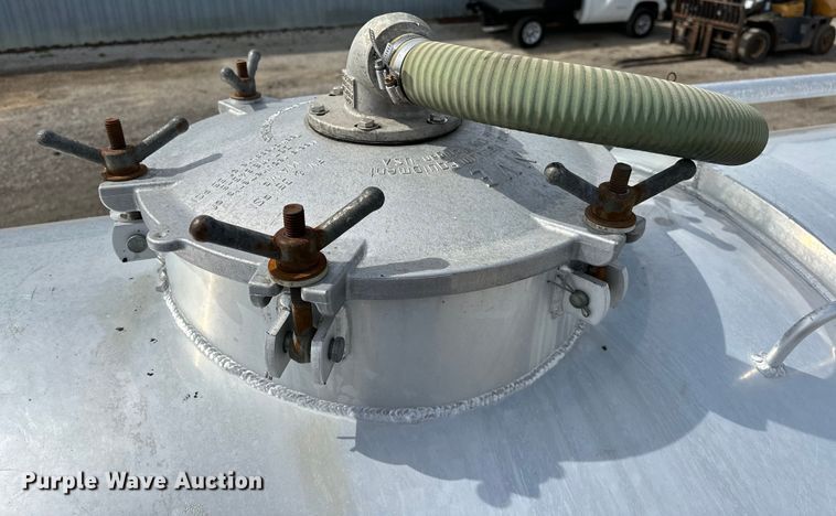 image for item EG1467 2008 Ford F750 Super Duty vacuum truck