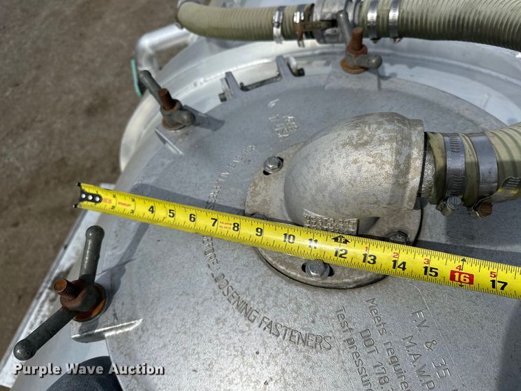 image for item EG1467 2008 Ford F750 Super Duty vacuum truck