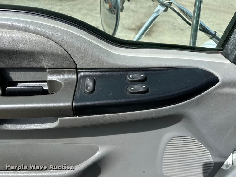 image for item EG1467 2008 Ford F750 Super Duty vacuum truck