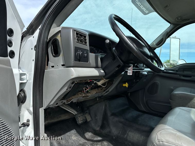 image for item EG1467 2008 Ford F750 Super Duty vacuum truck