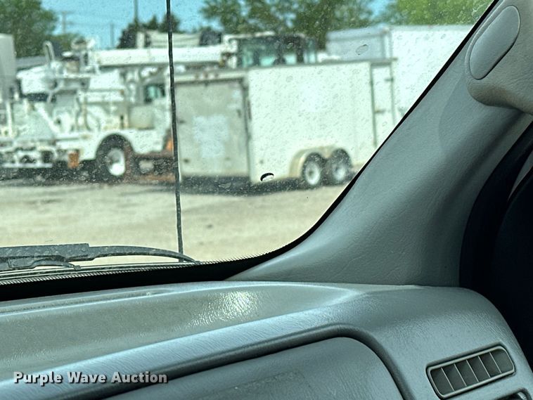 image for item EG1467 2008 Ford F750 Super Duty vacuum truck