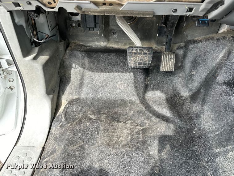 image for item EG1467 2008 Ford F750 Super Duty vacuum truck