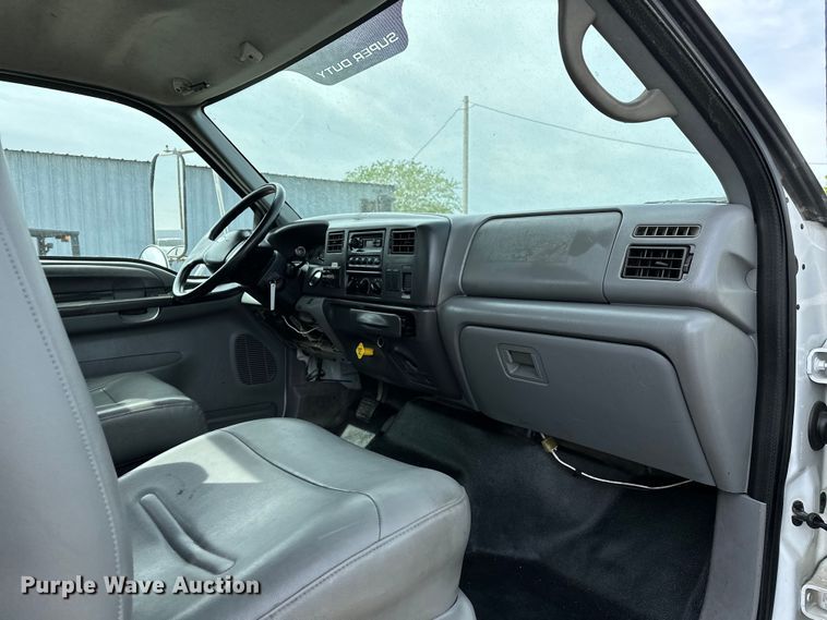 image for item EG1467 2008 Ford F750 Super Duty vacuum truck