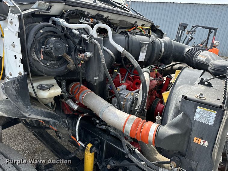 image for item EG1467 2008 Ford F750 Super Duty vacuum truck