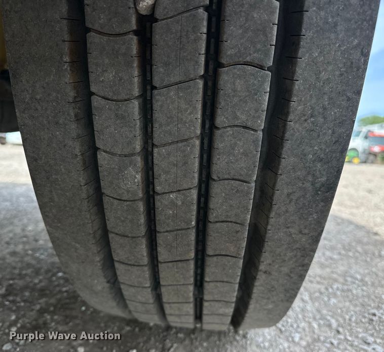 image for item EG1467 2008 Ford F750 Super Duty vacuum truck