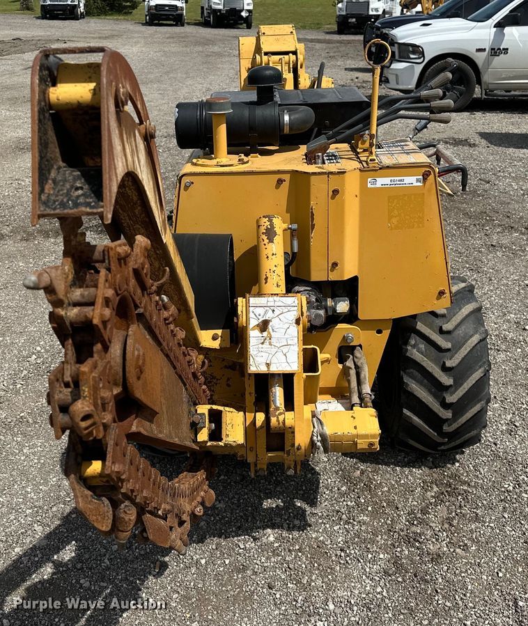 image for item EG1482 1999 Vermeer  LM42 cable plow