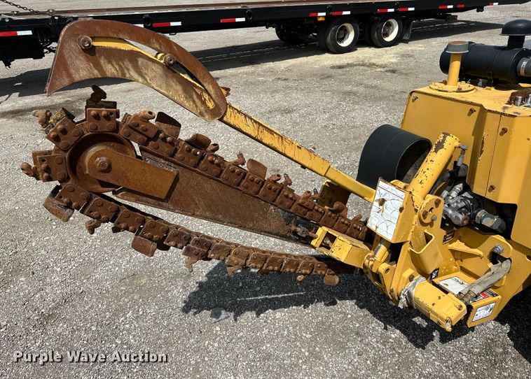 image for item EG1482 1999 Vermeer  LM42 cable plow