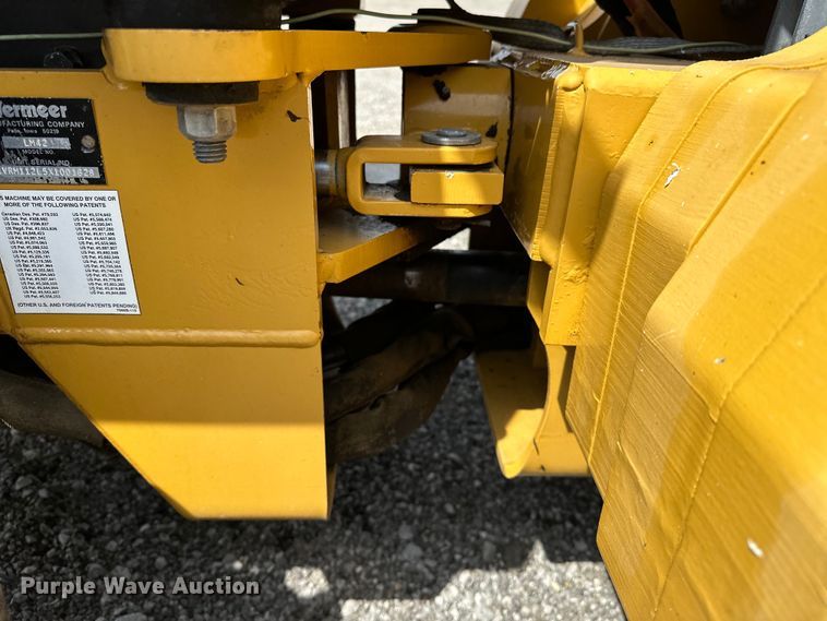 image for item EG1482 1999 Vermeer  LM42 cable plow