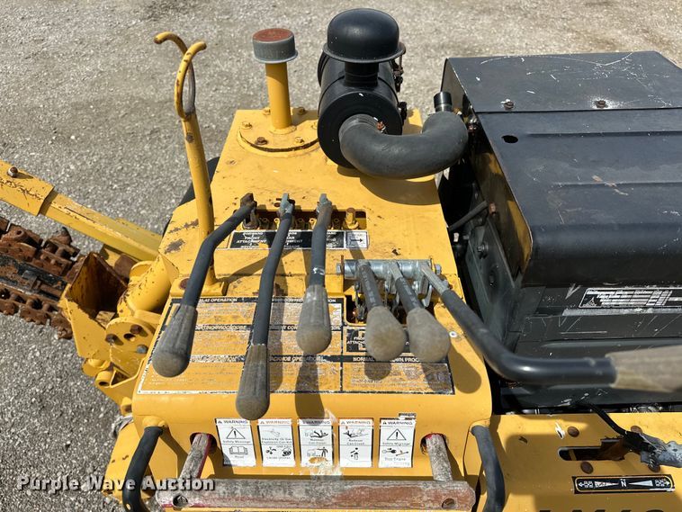 image for item EG1482 1999 Vermeer  LM42 cable plow