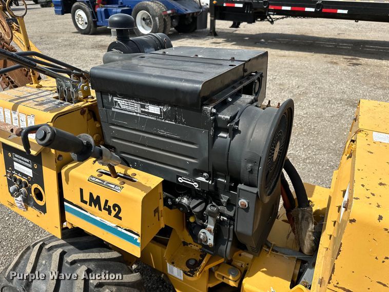 image for item EG1482 1999 Vermeer  LM42 cable plow