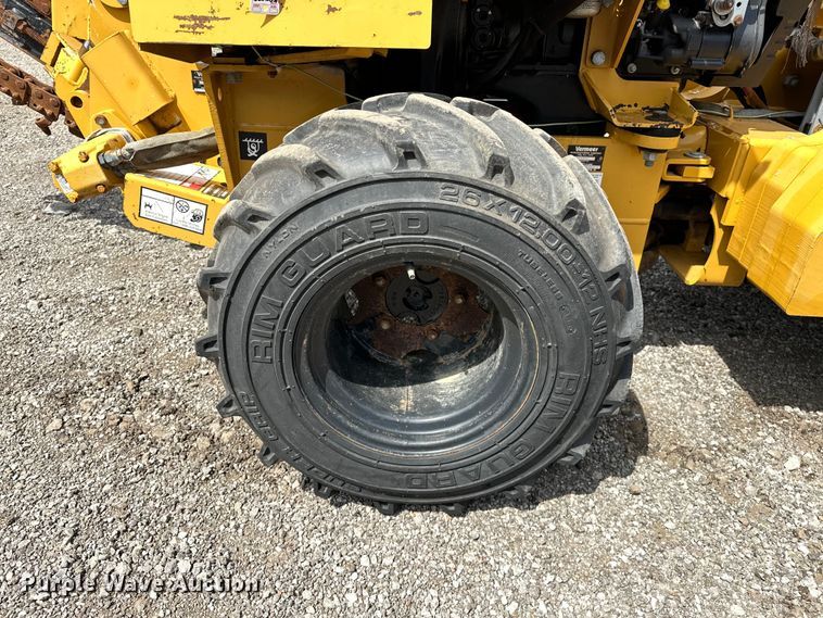 image for item EG1482 1999 Vermeer  LM42 cable plow