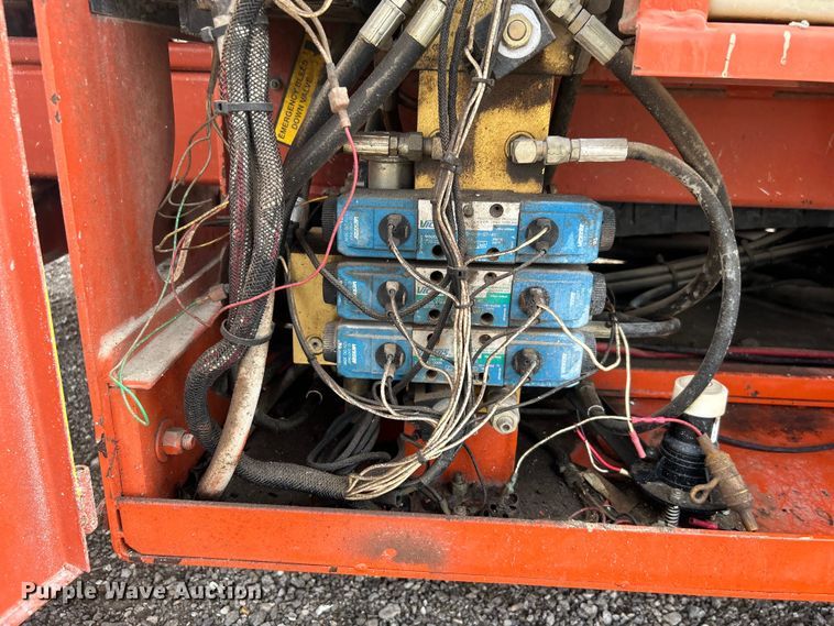 image for item EG1495 1997 Snorkel SRH-2584HD scissor lift