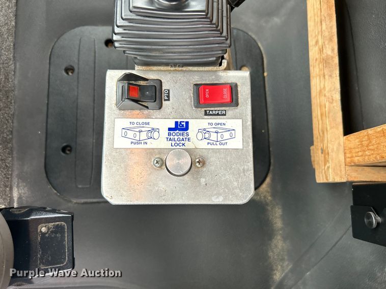 image for item EG1501 2015 Freightliner  Business Class M2 dump truck