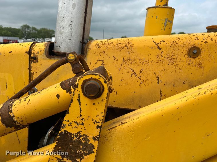 image for item EG1514 1975 Ford 550 backhoe