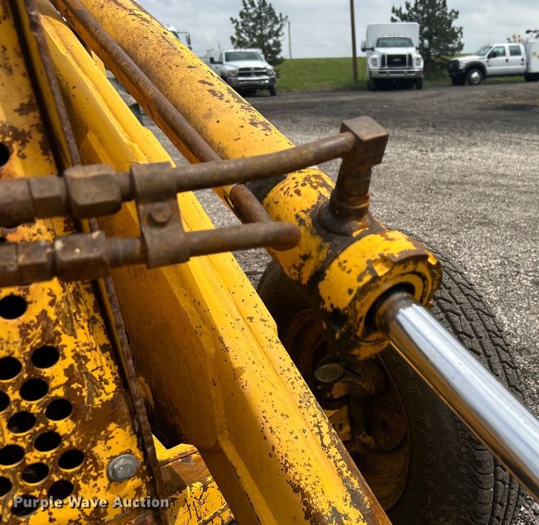 image for item EG1514 1975 Ford 550 backhoe