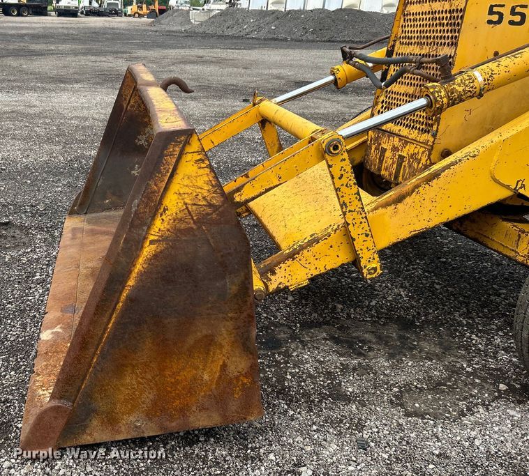 image for item EG1514 1975 Ford 550 backhoe