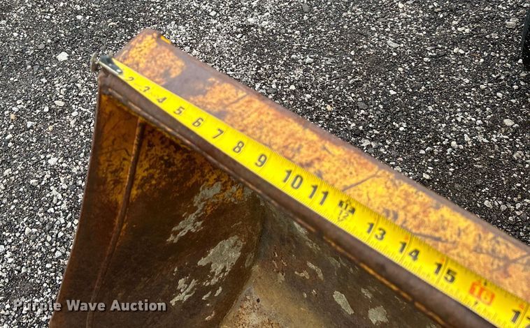 image for item EG1514 1975 Ford 550 backhoe