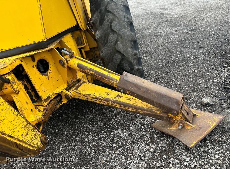image for item EG1514 1975 Ford 550 backhoe