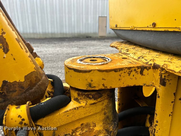 image for item EG1514 1975 Ford 550 backhoe