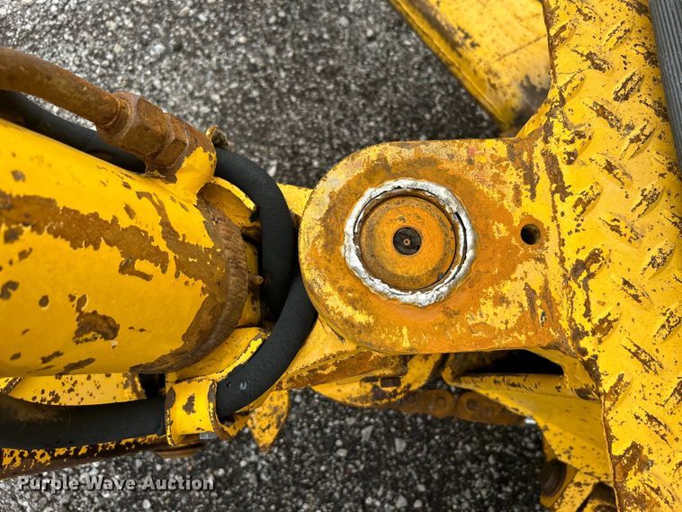 image for item EG1514 1975 Ford 550 backhoe