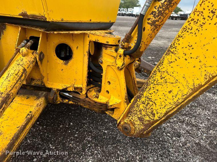 image for item EG1514 1975 Ford 550 backhoe