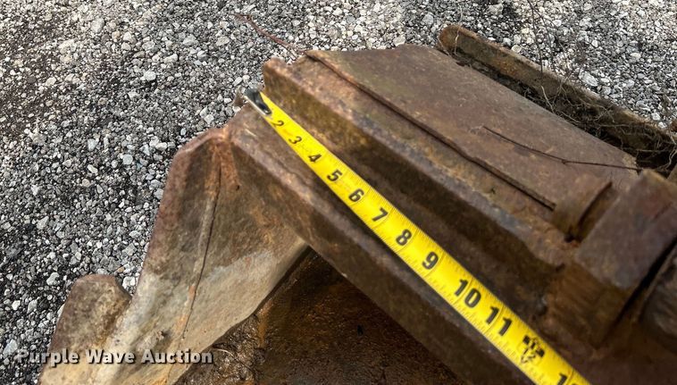 image for item EG1514 1975 Ford 550 backhoe