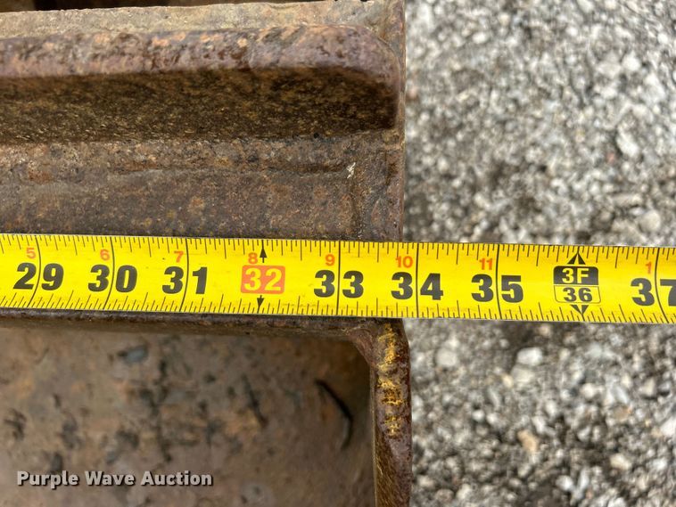 image for item EG1514 1975 Ford 550 backhoe